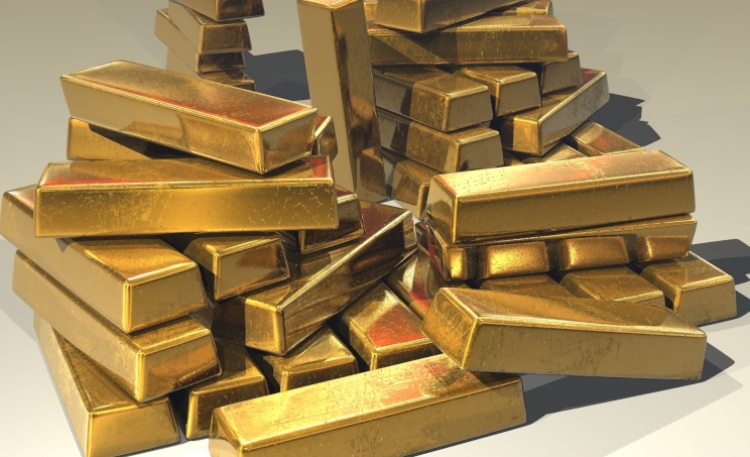 What do sellers have to pay attention to when selling gold?