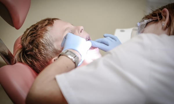 Jak dbać o zęby u dzieci?