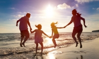 Rodzinne wakacje nad morzem – wybierz odpowiedni ośrodek wypoczynkowy