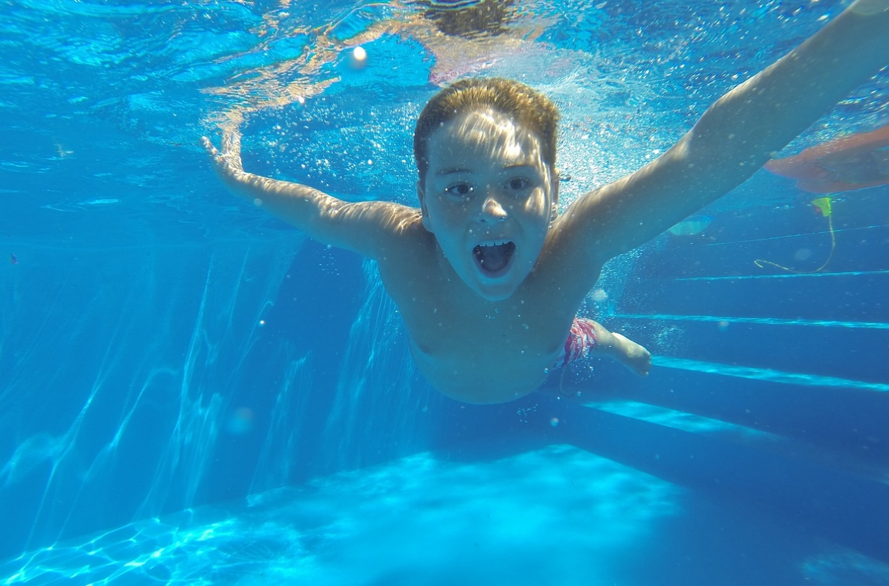 Pływanie a zdrowie- jak regularne pływanie wpływa na zdrowie dzieci?