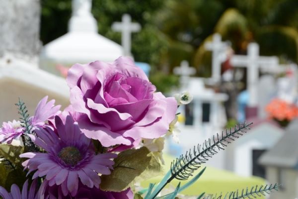 Wieńce i wiązanki na pogrzeb ― co warto wiedzieć?