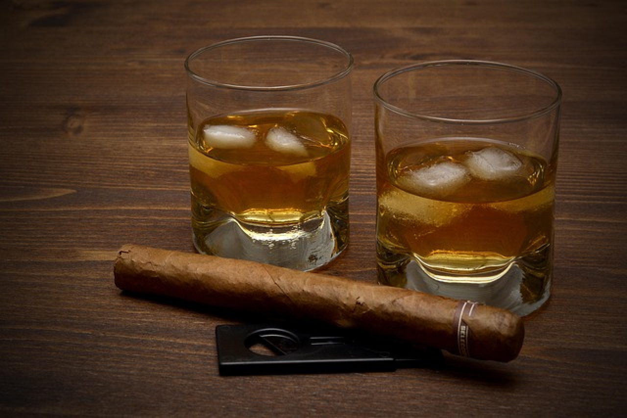 Thewhisky.pl – miejsce dla pasjonatów tradycji i rzemiosła destylacyjnego